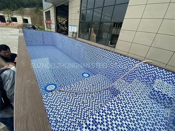 تصميم حوض سباحة الحاويات