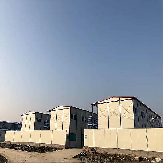 Maison préfabriquée pour dortoir