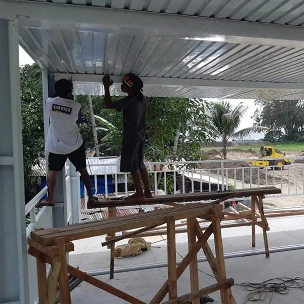 pack container house